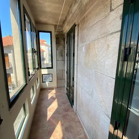 Plaza Celso Garcia De La Riega 6, 3 شقة